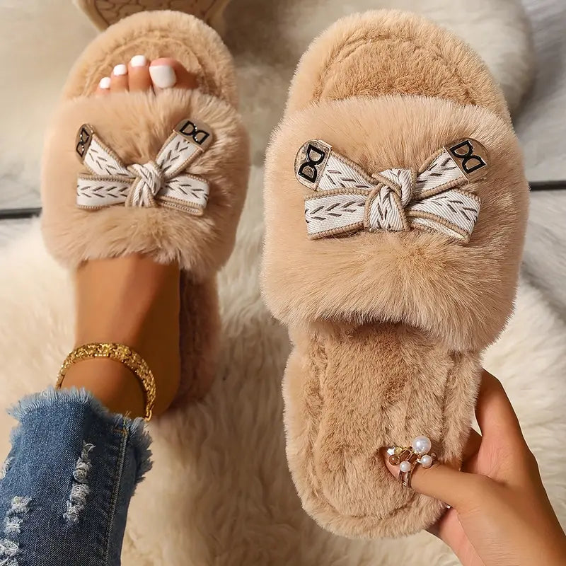 Chaussons en fausse fourrure moelleuse pour femmes avec joli nœud papillon, doublure en tissu confortable EVA antidérapant