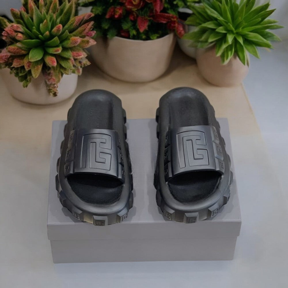 Summer 2024 Fashionable High-Quality Unisex Sandals - Versatile and Comfortable for Indoor and Outdoor Use