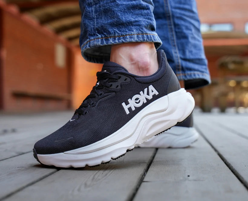 Vos jambes n'abandonnent pas. Vos chaussures, si - HOKA ARAHI 8 WIDE -
