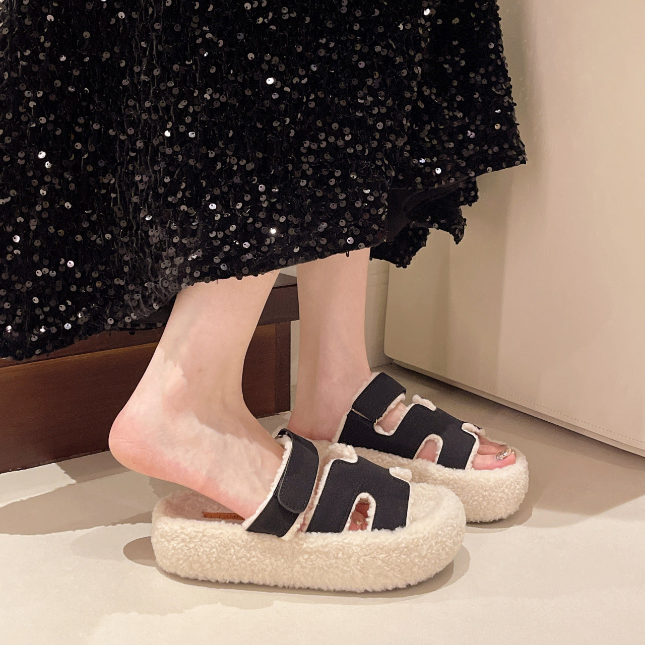 Chaussons en fourrure à semelle épaisse pour femmes - Plus velours, antidérapants et chauds pour l'automne et l'hiver, nouveaux chaussons en coton