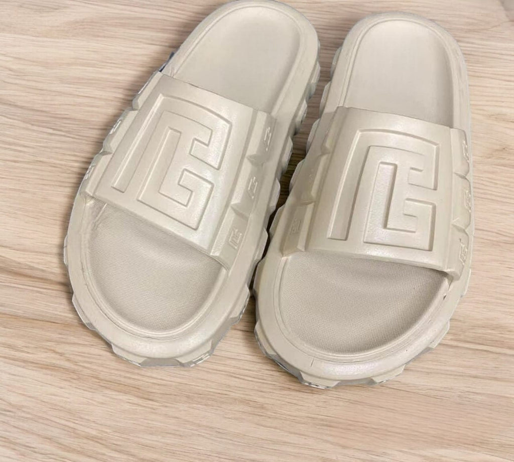 Summer 2024 Fashionable High-Quality Unisex Sandals - Versatile and Comfortable for Indoor and Outdoor Use