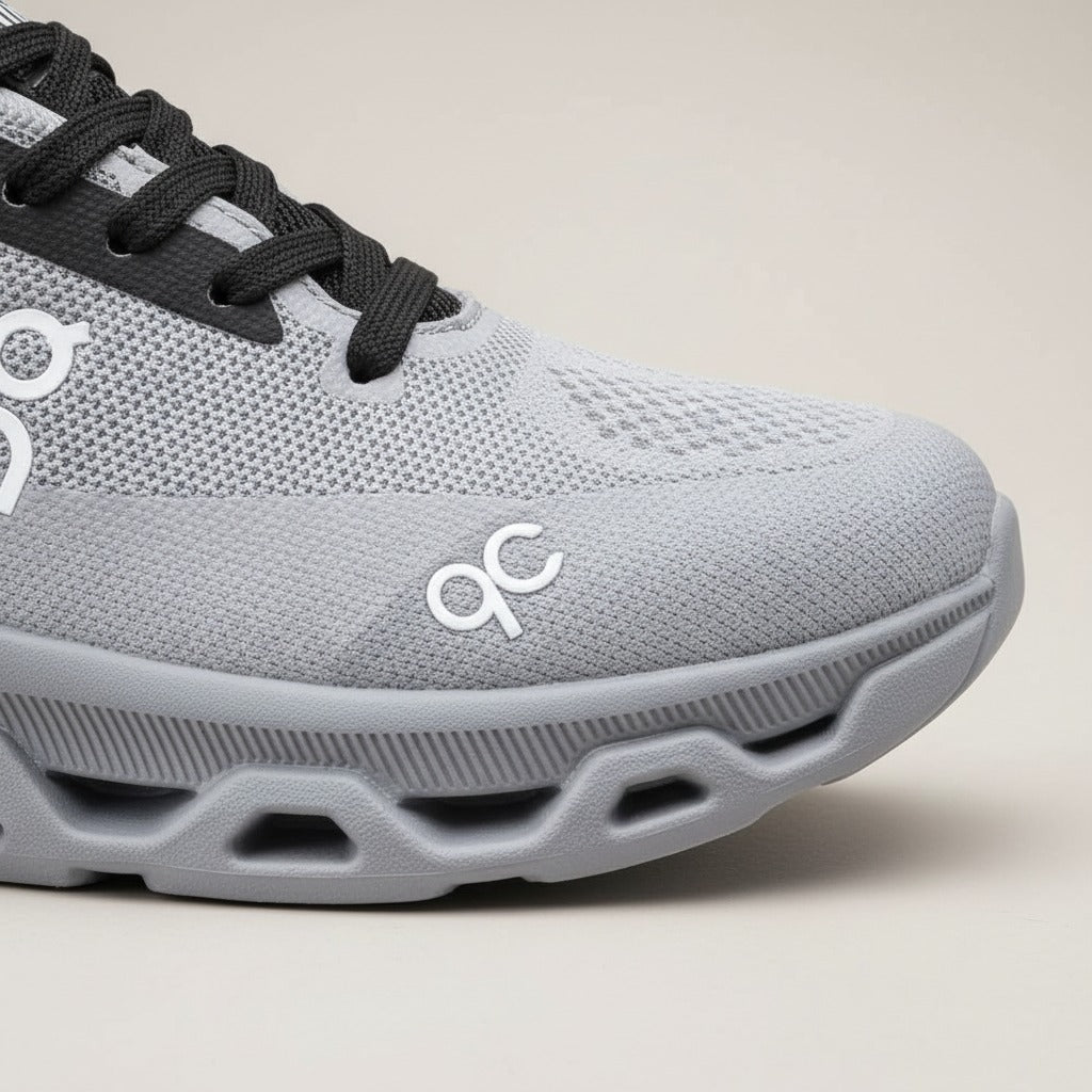 Men's running shoes with simple design, breathable, low-cut, non-slip rubber sole, lightweight fabric