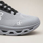 Men's running shoes with simple design, breathable, low-cut, non-slip rubber sole, lightweight fabric