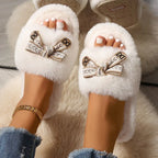 Chaussons en fausse fourrure moelleuse pour femmes avec joli nœud papillon, doublure en tissu confortable EVA antidérapant
