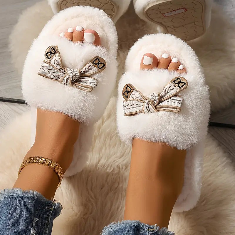 Chaussons en fausse fourrure moelleuse pour femmes avec joli nœud papillon, doublure en tissu confortable EVA antidérapant