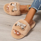 Chaussons en fausse fourrure moelleuse pour femmes avec joli nœud papillon, doublure en tissu confortable EVA antidérapant