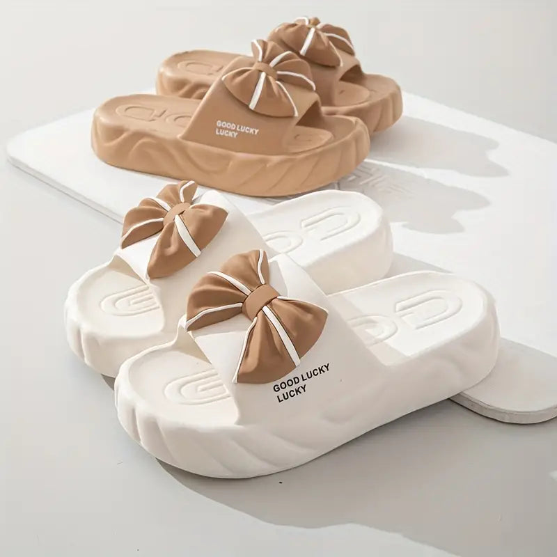Sandales antidérapantes pour femmes. Tongs de plage EVA