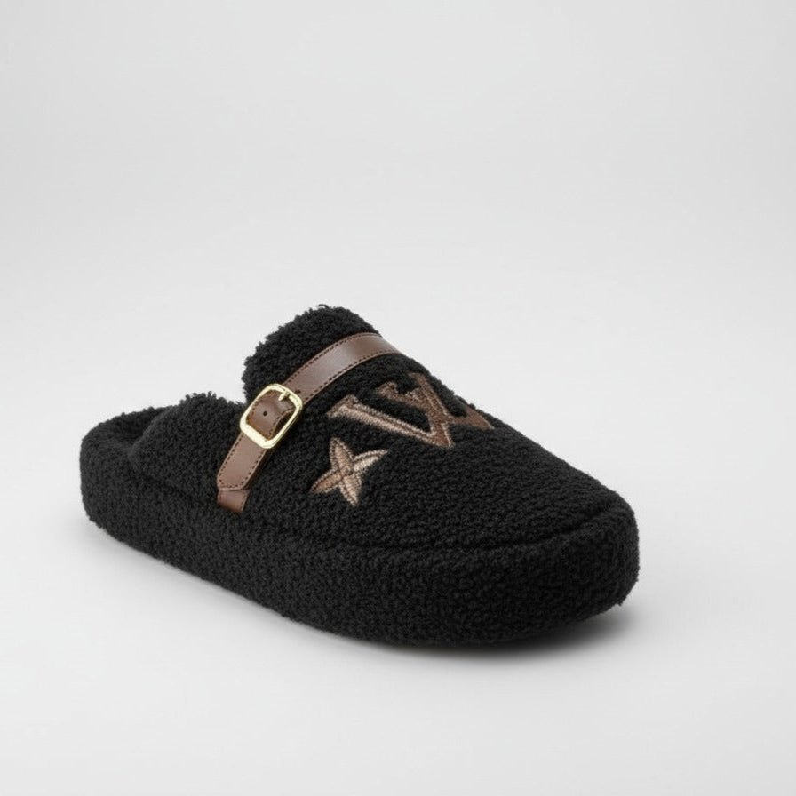 Chaussons en polaire Teddy : doigts de pied au chaud, boucle qui tient bien en place.