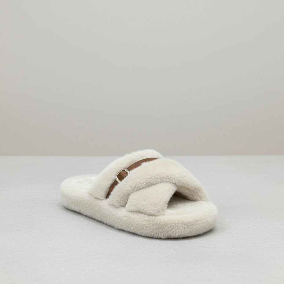 Chaussons en peluche pour femmes : chaudes, respirantes, à bout ouvert et à boucle