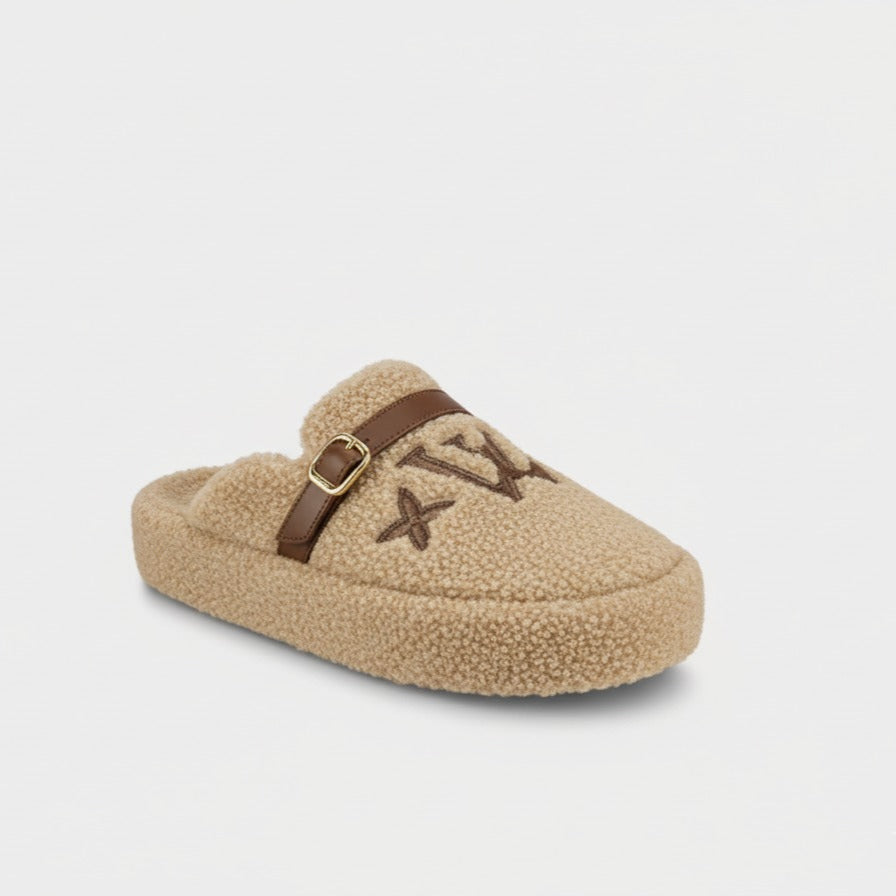 Chaussons en polaire Teddy : doigts de pied au chaud, boucle qui tient bien en place.