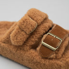 Sabots en polaire Teddy pour femmes : orteils au chaud, fermeture à boucle