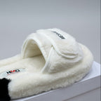 Chaussons de maison pour femmes avec bride moelleuse - Chauds et confortables grâce à leur large bride