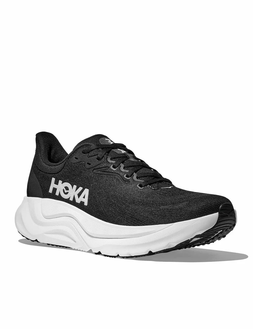 Vos jambes n'abandonnent pas. Vos chaussures, si - HOKA ARAHI 8 WIDE -