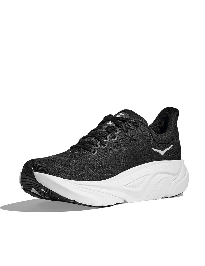 Vos jambes n'abandonnent pas. Vos chaussures, si - HOKA ARAHI 8 WIDE -
