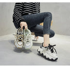 Chaussures d'été à semelle épaisse pour femme. Chaussures décontractées à lacets plates et confortables.